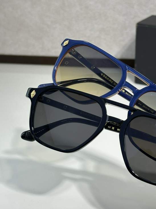 Picture of Chrome Hearts Sunglasses _SKUfw77364882fw